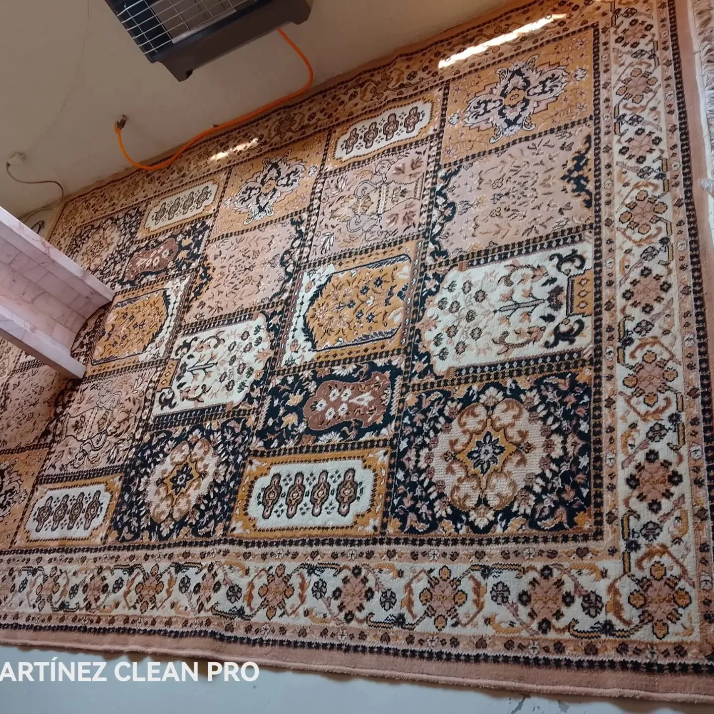 Tapete decorativo extendido
